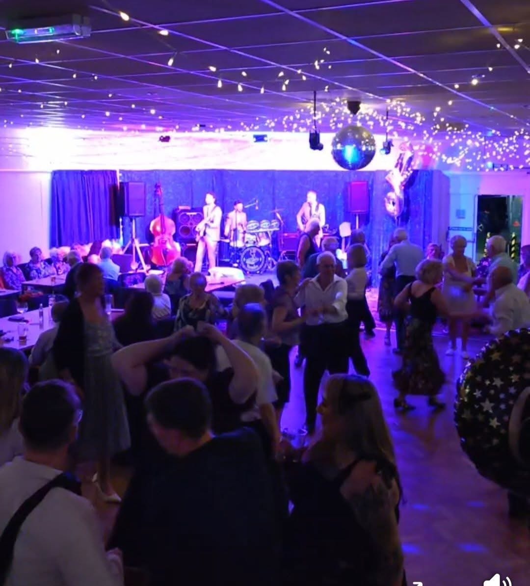 Full dancefloor at a Rock and Roll night